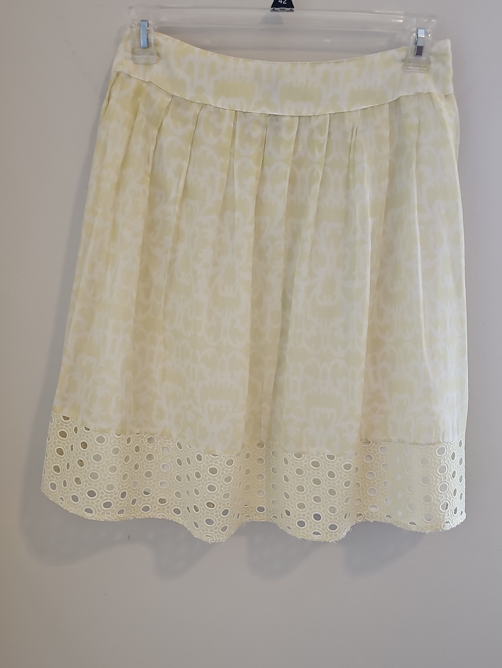 J.Crew Damask Eyelet Hem Skirt Womens Size 4 Yellow White Mini Preppy‎ Cotton